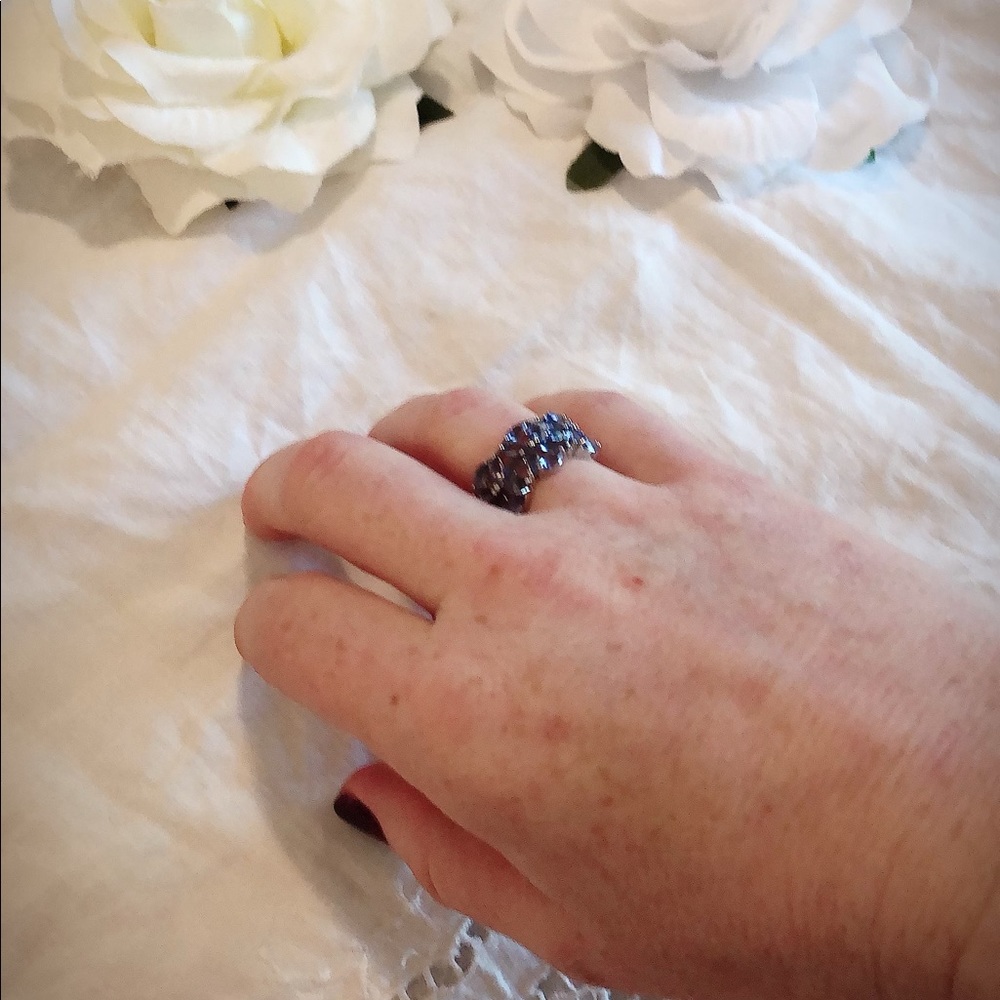 Lavender Iolite and Sterling Silver Ring - Picture 4 of 7